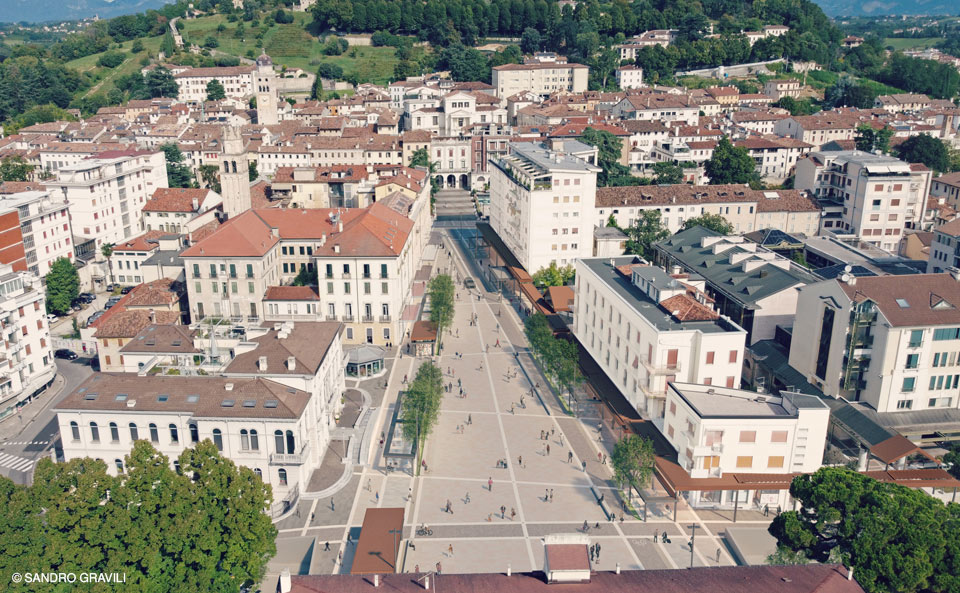 Piazza Carducci - Sandro Gravili